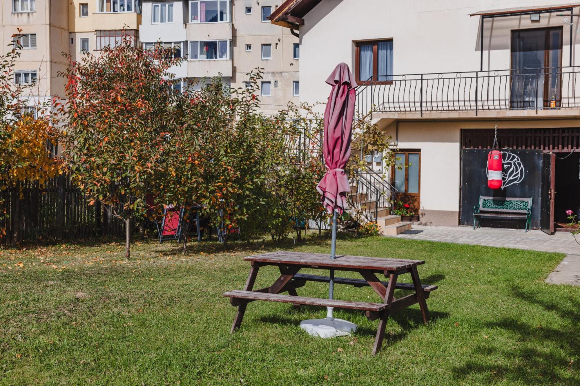Cazare Zorilor Zărneşti Exterior foto